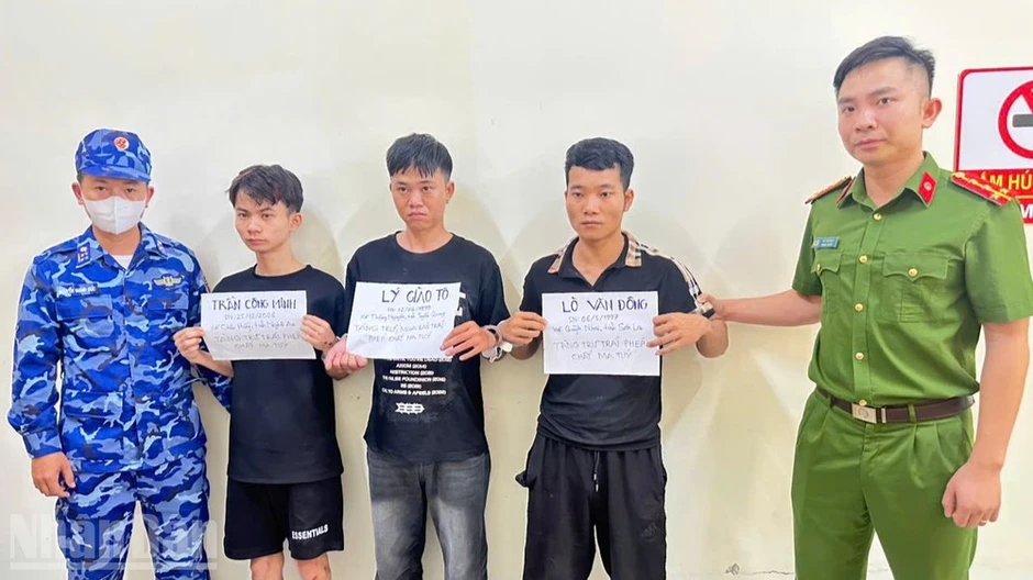 Bắt 5 đối tượng mua bán, tàng trữ trái phép chất ma túy Bắt 5 đối tượng mua bán, tàng trữ trái phép chất ma túy