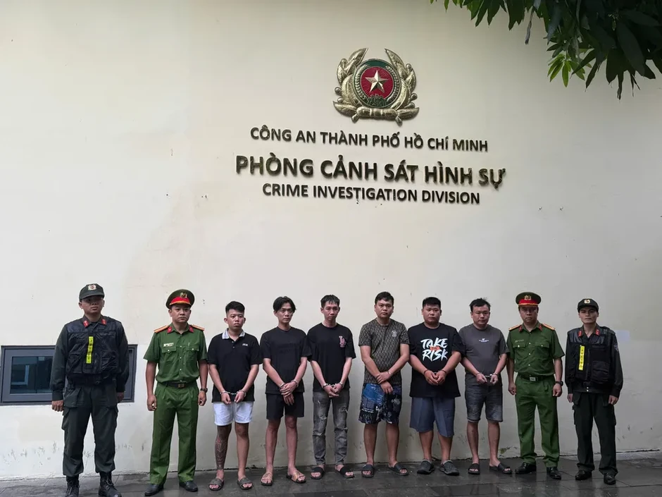 Bắt 6 đối tượng liên quan vụ cướp tiệm vàng ở TPHCM sau 48 giờ gây án Bắt 6 đối tượng liên quan vụ cướp tiệm vàng ở TPHCM sau 48 giờ gây án