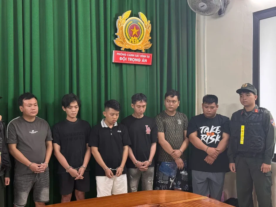 Bắt 6 đối tượng liên quan vụ cướp tiệm vàng ở TPHCM sau 48 giờ gây án Bắt 6 đối tượng liên quan vụ cướp tiệm vàng ở TPHCM sau 48 giờ gây án