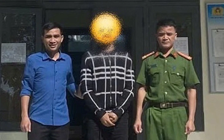 Bắt cặp 'vợ chồng hờ' gây loạt vụ trộm cắp xe máy ở Quảng Ngãi Bắt cặp 'vợ chồng hờ' gây loạt vụ trộm cắp xe máy ở Quảng Ngãi