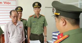Bắt chủ công ty chứa 18 lao động Bangladesh cư trú trái phép ở Tây Ninh