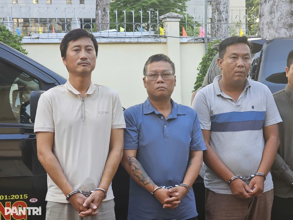 Bắt chủ Công ty mua bán nợ Song Long và 16 nhân viên ở TPHCM Bắt chủ Công ty mua bán nợ Song Long và 16 nhân viên ở TPHCM