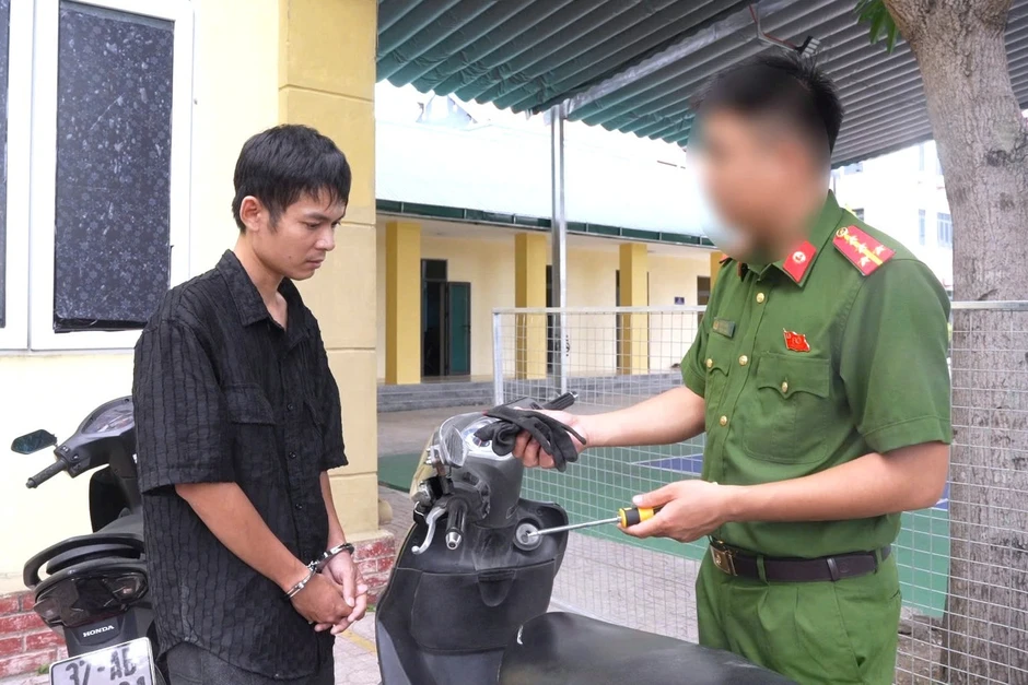 Bắt 'đạo chích' gây loạt vụ trộm ở khu đô thị Bắt 'đạo chích' gây loạt vụ trộm ở khu đô thị