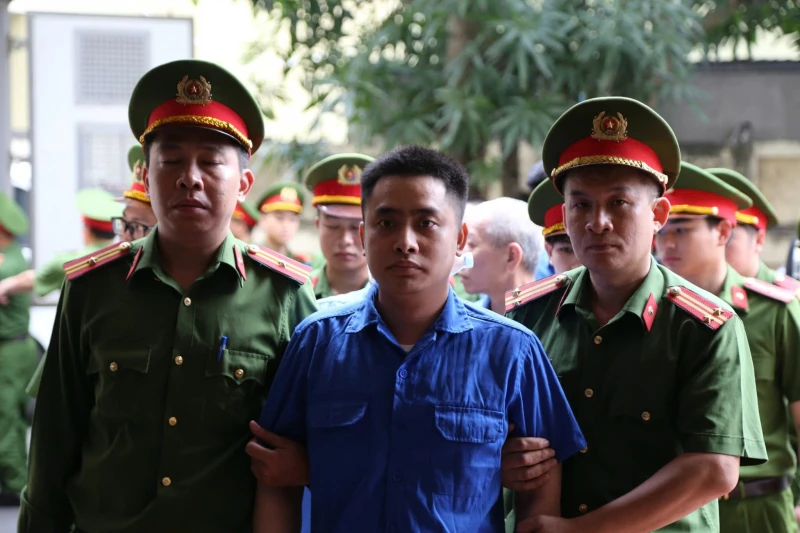 Bắt đầu xét xử bị cáo Bùi Đình Khánh và đồng bọn khiến Thiếu tá Công an hy sinh Bắt đầu xét xử bị cáo Bùi Đình Khánh và đồng bọn khiến Thiếu tá Công an hy sinh