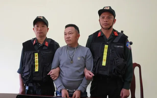 Bắt đối tượng bán “thuốc nam gia truyền” trái phép qua Facebook, TikTok Bắt đối tượng bán “thuốc nam gia truyền” trái phép qua Facebook, TikTok
