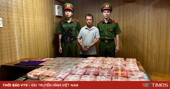 Bắt đối tượng buôn ma túy dùng dao, súng chống trả Công an