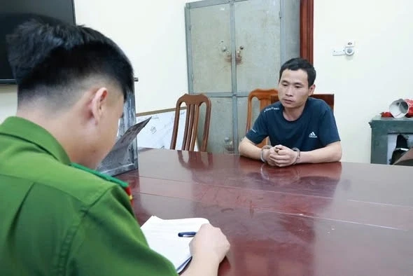 Bắt đối tượng chuyên đột nhập nhà dân, trộm cắp tài sản hơn 400 triệu đồng Bắt đối tượng chuyên đột nhập nhà dân, trộm cắp tài sản hơn 400 triệu đồng