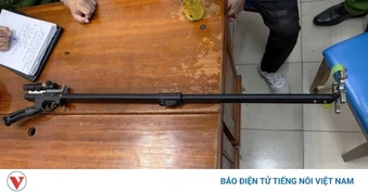Bắt đối tượng mang súng bi sắt bắn người bị thương ở khu Tân Mai, Hà Nội
