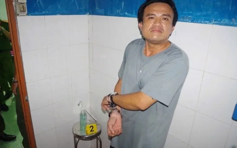 Bắt đối tượng tàng trữ ma túy, phát hiện 45 vật nghi là đạn quân dụng Bắt đối tượng tàng trữ ma túy, phát hiện 45 vật nghi là đạn quân dụng