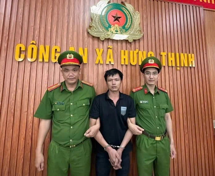 Bắt đối tượng trộm lượng lớn vàng bạc trị giá khoảng 3 tỷ đồng Bắt đối tượng trộm lượng lớn vàng bạc trị giá khoảng 3 tỷ đồng