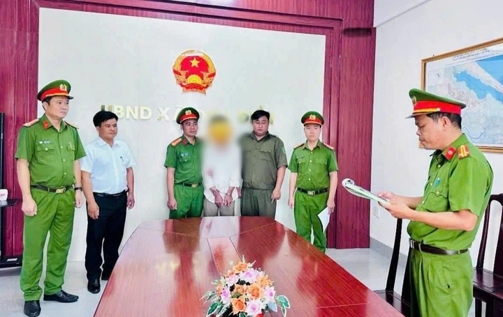 Bắt gã đàn ông xâm hại cô gái bị hạn chế nhận thức đến mang thai Bắt gã đàn ông xâm hại cô gái bị hạn chế nhận thức đến mang thai
