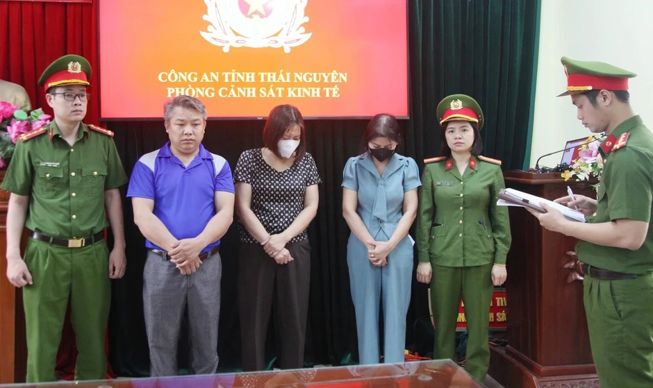 Bắt giam chủ cơ sở bán thịt heo bệnh vào bếp ăn trường mầm non Bắt giam chủ cơ sở bán thịt heo bệnh vào bếp ăn trường mầm non
