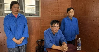 Bắt giám đốc cùng nhân viên cho vay lãi nặng, quấy rối để đòi nợ