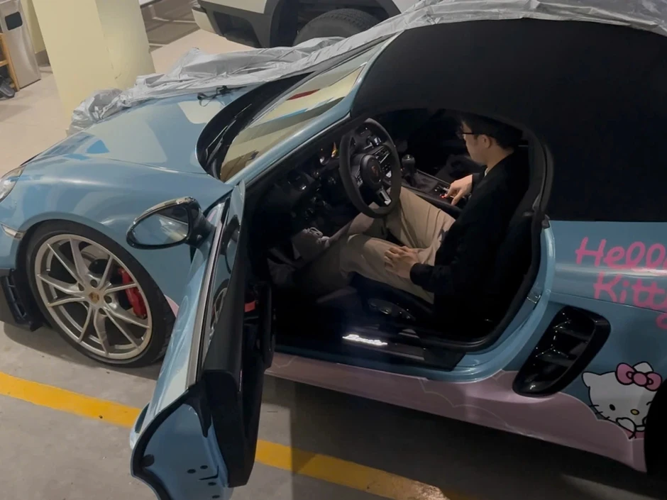 Bắt giam thanh niên lái Porsche "biểu diễn" drift ở TPHCM Bắt giam thanh niên lái Porsche "biểu diễn" drift ở TPHCM