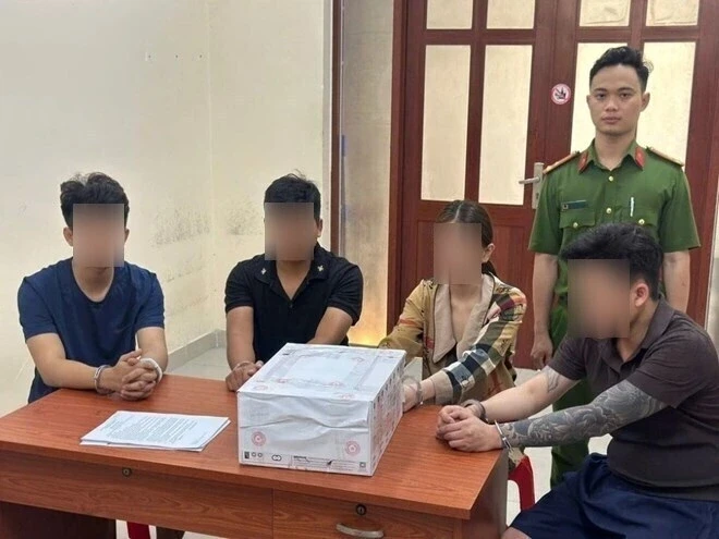 Bắt giữ 26 đối tượng trong đường dây ma túy liên tỉnh từ Campuchia Bắt giữ 26 đối tượng trong đường dây ma túy liên tỉnh từ Campuchia