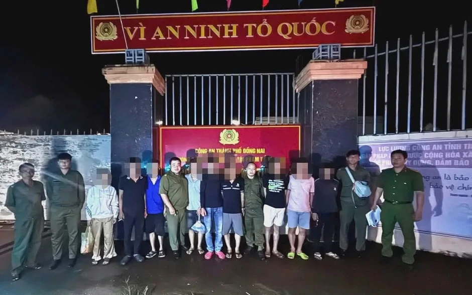 Bắt giữ 38 đối tượng trong chuyên án ma túy tại Đồng Nai Bắt giữ 38 đối tượng trong chuyên án ma túy tại Đồng Nai