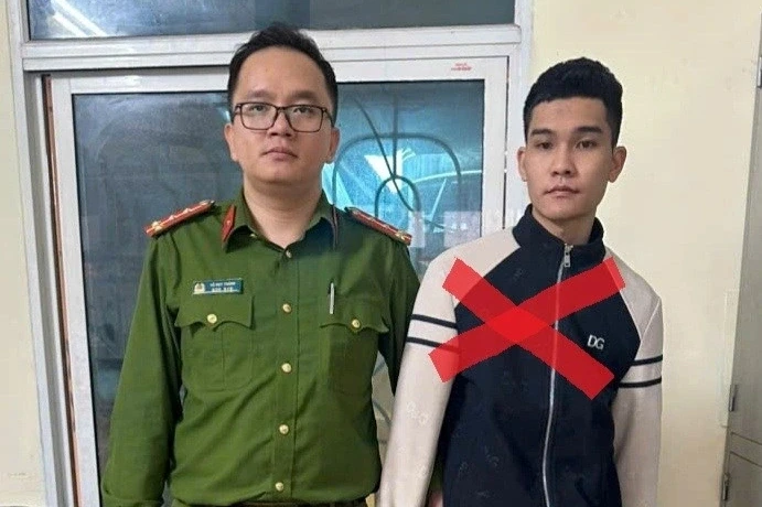 Bắt giữ đối tượng bị truy nã núp bóng công nhân tại Hải Phòng Bắt giữ đối tượng bị truy nã núp bóng công nhân tại Hải Phòng