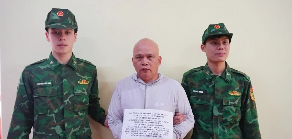 Bắt giữ đối tượng người nước ngoài tàng trữ ma túy tại cửa khẩu ở Lạng Sơn Bắt giữ đối tượng người nước ngoài tàng trữ ma túy tại cửa khẩu ở Lạng Sơn
