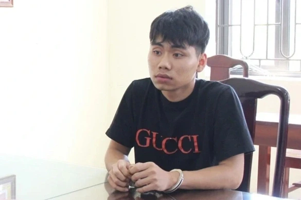 Bắt giữ đối tượng truy nã đặc biệt nguy hiểm khi đang lẩn trốn ở Hà Nội Bắt giữ đối tượng truy nã đặc biệt nguy hiểm khi đang lẩn trốn ở Hà Nội