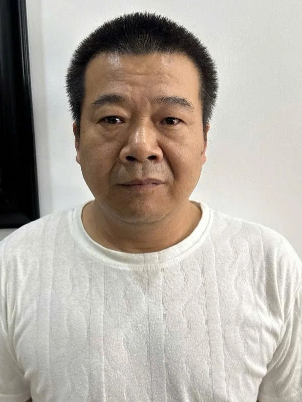 Bắt giữ đối tượng truy nã quốc tế người Trung Quốc lẩn trốn tại Đà Nẵng Bắt giữ đối tượng truy nã quốc tế người Trung Quốc lẩn trốn tại Đà Nẵng