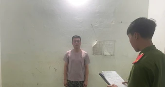 Bắt giữ kẻ cho vay lãi 'cắt cổ', dùng đủ chiêu trò khủng bố tinh thần con nợ