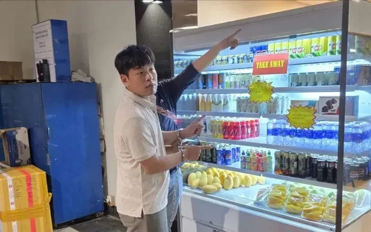 Bắt giữ nghi phạm giết người tại khách sạn khi đang chuẩn bị xuất cảnh Bắt giữ nghi phạm giết người tại khách sạn khi đang chuẩn bị xuất cảnh