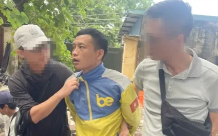 Bắt giữ nghi phạm sát hại vợ do ghen tuông sau 13 giờ lẩn trốn Bắt giữ nghi phạm sát hại vợ do ghen tuông sau 13 giờ lẩn trốn