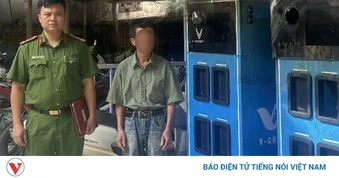 Bắt giữ người đàn ông cố ý làm hư hỏng 2 tủ đổi pin xe máy điện ở Hà Nội