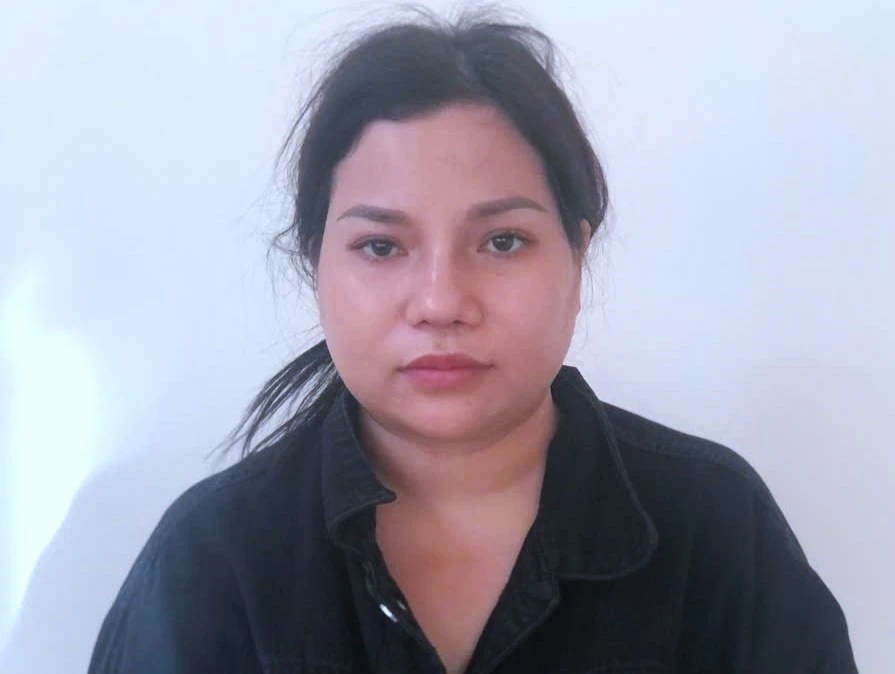 Bắt giữ người phụ nữ giả làm 'thầy tâm linh', lừa gần 3 tỉ đồng Bắt giữ người phụ nữ giả làm 'thầy tâm linh', lừa gần 3 tỉ đồng