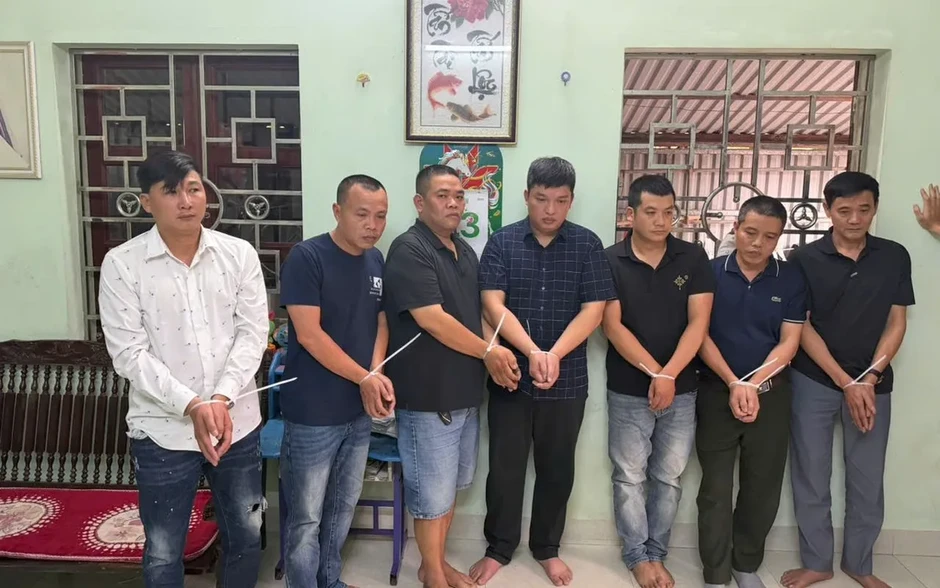 Bắt giữ nhóm đối tượng đánh bạc dưới hình thức xóc đĩa Bắt giữ nhóm đối tượng đánh bạc dưới hình thức xóc đĩa