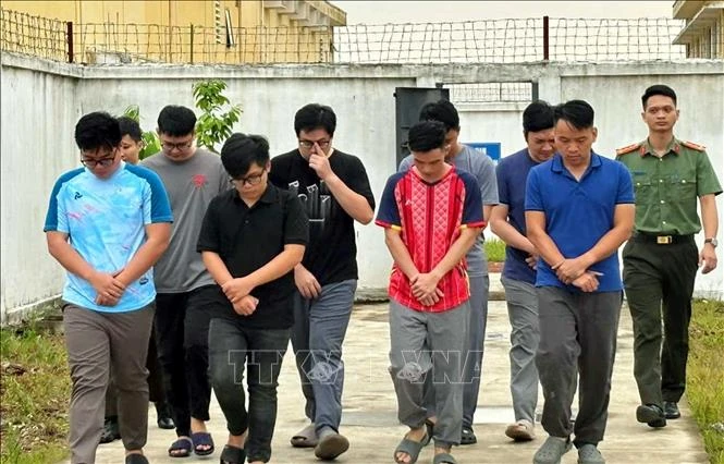 Bắt giữ nhóm đối tượng tổ chức đánh bạc trên không gian mạng Bắt giữ nhóm đối tượng tổ chức đánh bạc trên không gian mạng