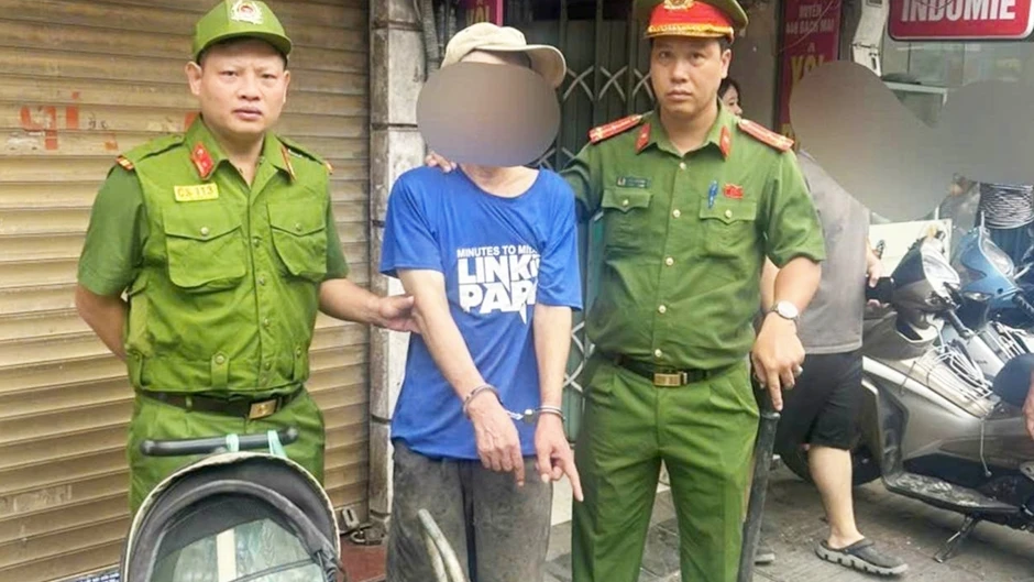 Bắt gọn kẻ trộm máy rửa xe giữa phố Hà Nội Bắt gọn kẻ trộm máy rửa xe giữa phố Hà Nội
