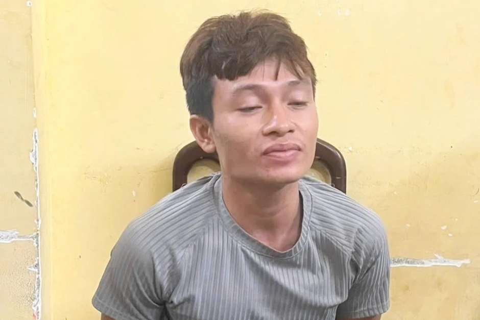 Bắt kẻ cướp tiền của người phụ nữ bán vé số dạo ở Tây Ninh Bắt kẻ cướp tiền của người phụ nữ bán vé số dạo ở Tây Ninh