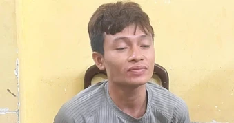 Bắt kẻ cướp tiền của người phụ nữ bán vé số dạo ở Tây Ninh