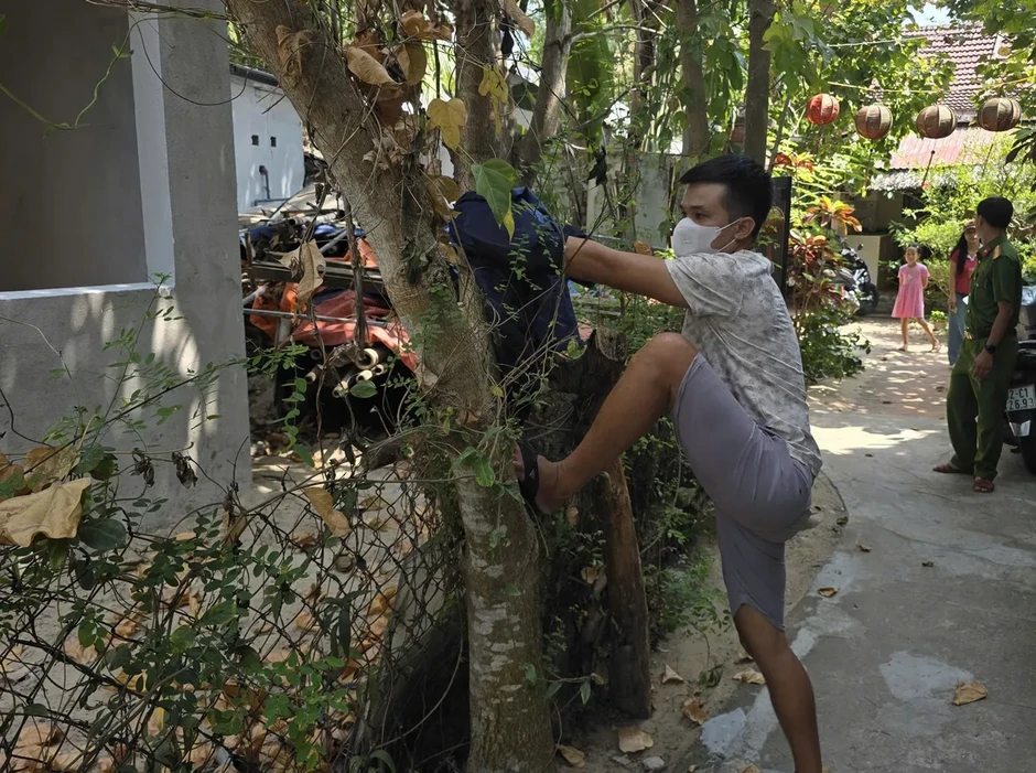 Bắt kẻ gian đột nhập villa trộm cắp tài sản của du khách ở Đà Nẵng Bắt kẻ gian đột nhập villa trộm cắp tài sản của du khách ở Đà Nẵng