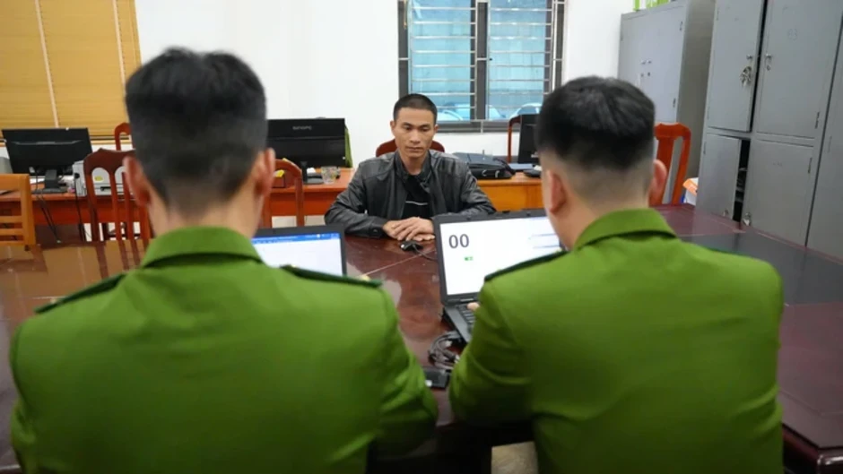 Bắt lái tàu chở đá trong vụ chìm tàu khách 6 người chết trên hồ Thác Bà Bắt lái tàu chở đá trong vụ chìm tàu khách 6 người chết trên hồ Thác Bà