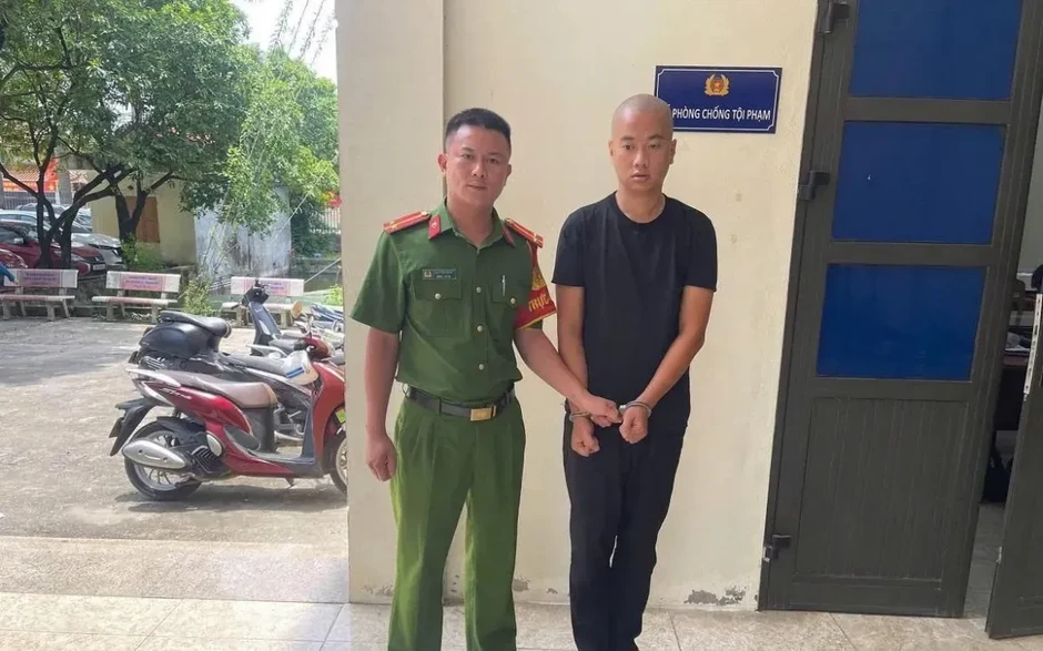 Bắt nghi phạm tháo trộm 2 bánh ô tô giữa khu đô thị Thanh Hà Bắt nghi phạm tháo trộm 2 bánh ô tô giữa khu đô thị Thanh Hà