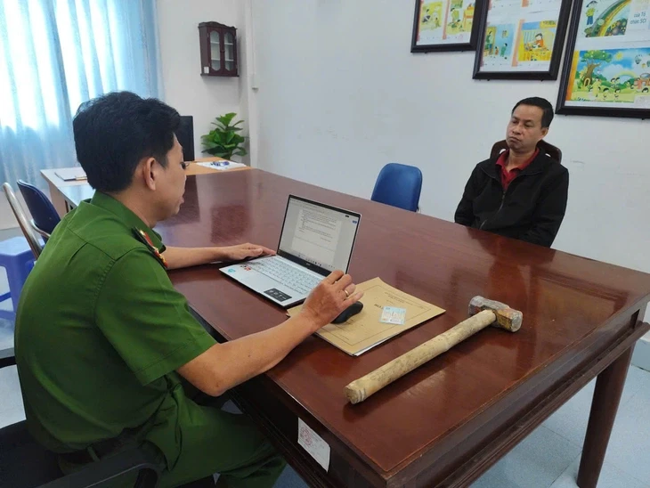 Bắt người đàn ông xâm phạm hài cốt vì lý do ghen tuông Bắt người đàn ông xâm phạm hài cốt vì lý do ghen tuông