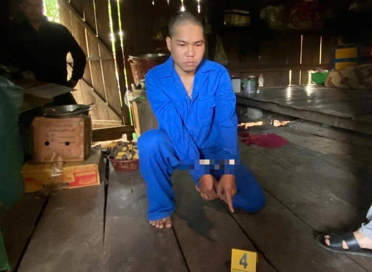 Bắt người đánh vợ, tung tin vu khống công an trên mạng xã hội Bắt người đánh vợ, tung tin vu khống công an trên mạng xã hội