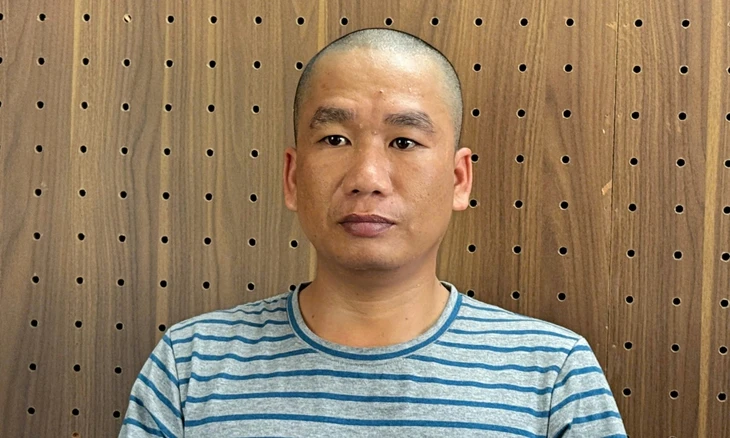 Bắt người ở Tây Ninh mua súng rồi lên Facebook rao bán lại kiếm lời Bắt người ở Tây Ninh mua súng rồi lên Facebook rao bán lại kiếm lời