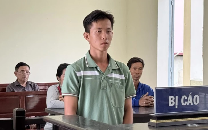 Bắt người ở Tây Ninh mua súng rồi lên Facebook rao bán lại kiếm lời Bắt người ở Tây Ninh mua súng rồi lên Facebook rao bán lại kiếm lời