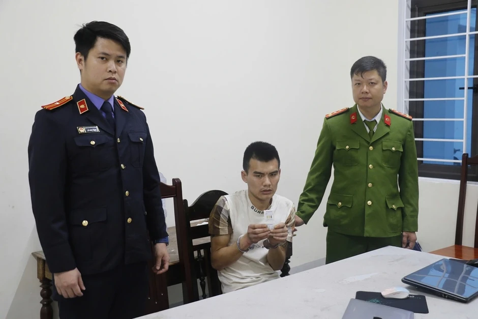 Bắt nhanh tên cướp dây chuyền của người phụ nữ trong phòng tập thể dục