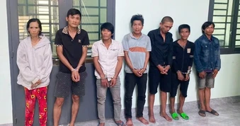 Bắt nhóm 7 người “bay lắc” trong vườn tràm, lộ thêm vụ trộm táo tợn