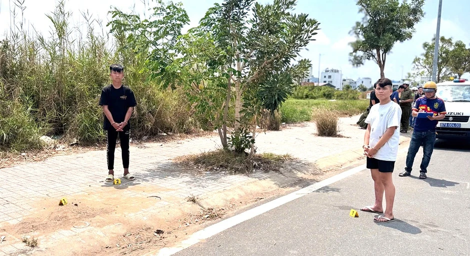 Bắt nhóm đối tượng liên tiếp dùng dao tấn công người đi đường cướp tài sản Bắt nhóm đối tượng liên tiếp dùng dao tấn công người đi đường cướp tài sản