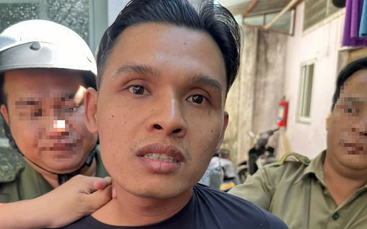 Bắt nhóm tổ chức 'bốc thăm trúng thưởng' trong hội chợ ở Tây Ninh để lừa đảo Bắt nhóm tổ chức 'bốc thăm trúng thưởng' trong hội chợ ở Tây Ninh để lừa đảo