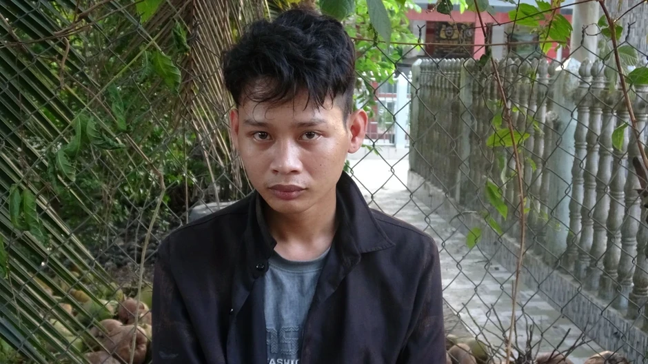 Bắt quả tang 2 người vận chuyển ma tuý, thu giữ súng có đạn đã lên nòng Bắt quả tang 2 người vận chuyển ma tuý, thu giữ súng có đạn đã lên nòng