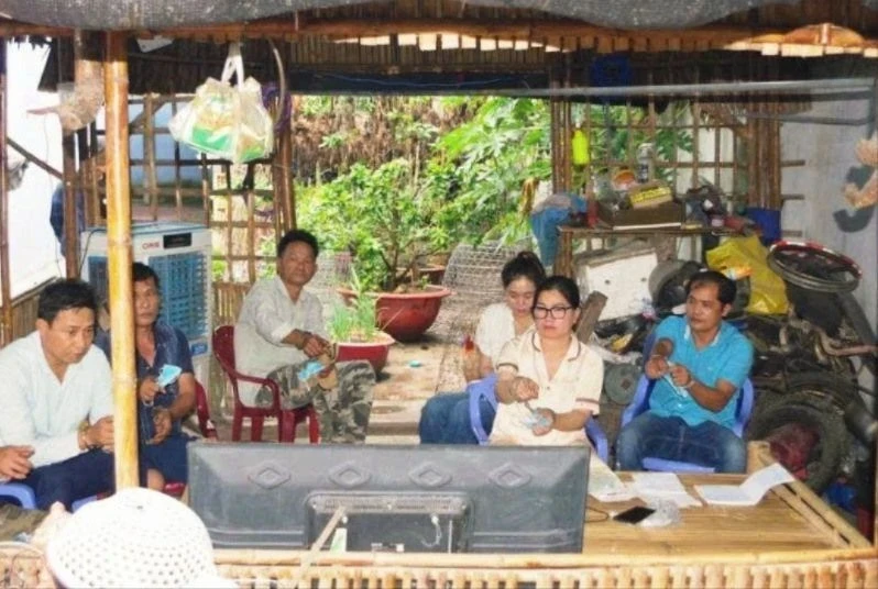 Bắt quả tang 7 người tổ chức đánh bạc qua mạng, giao dịch khoảng 80 tỉ đồng Bắt quả tang 7 người tổ chức đánh bạc qua mạng, giao dịch khoảng 80 tỉ đồng