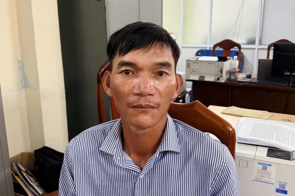 Bắt quả tang người đàn ông trộm túi xách của khách nước ngoài Bắt quả tang người đàn ông trộm túi xách của khách nước ngoài