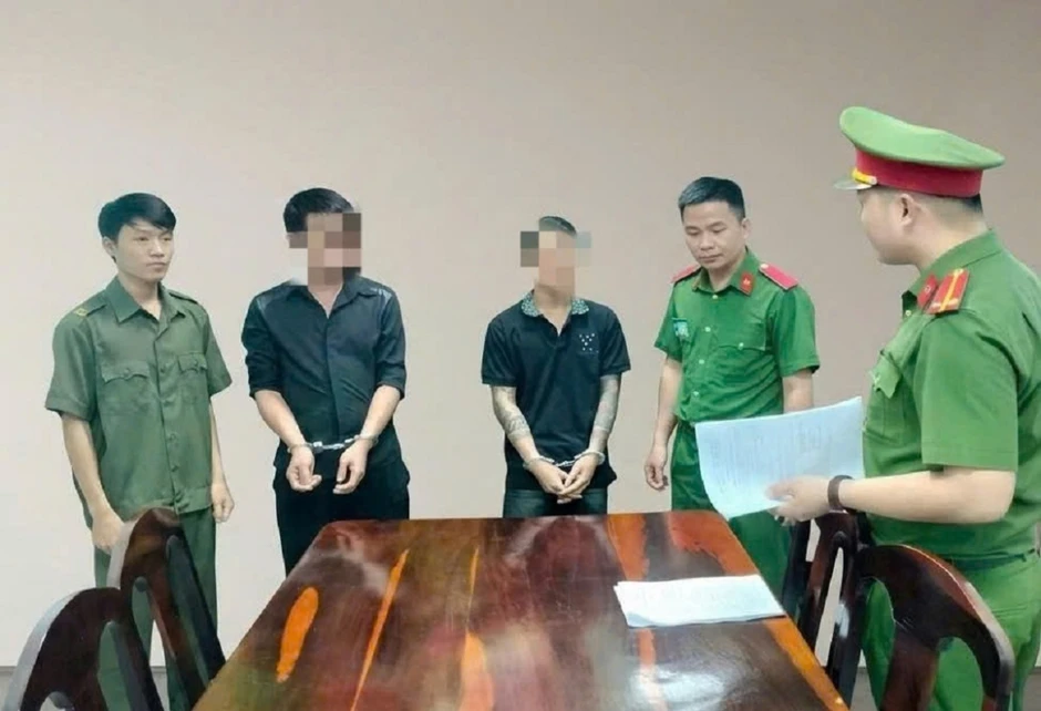 Bắt quả tang nhóm cá độ bóng đá qua nền tảng mạng xã hội ở Lâm Đồng Bắt quả tang nhóm cá độ bóng đá qua nền tảng mạng xã hội ở Lâm Đồng