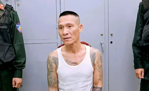 Bắt "giang hồ mạng" Nguyễn Văn Thùy (tức Tế Điên Nam Định) Bắt "giang hồ mạng" Nguyễn Văn Thùy (tức Tế Điên Nam Định)